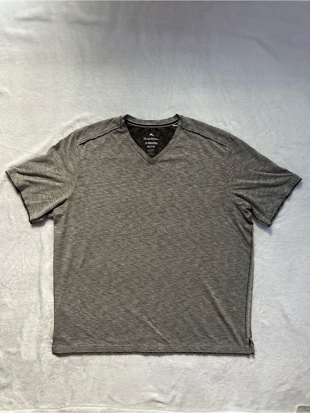 Tommy Bahama Islandzone T-Shirt in Gray Size XXL UPF 30 V-Neck Tee Short Sleeve